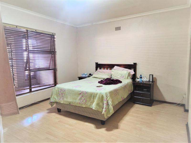 8 Bedroom Property for Sale in Belgravia Western Cape